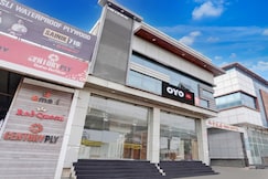 Hotel O P.K.G INN Nangloi Metro Station, Delhi