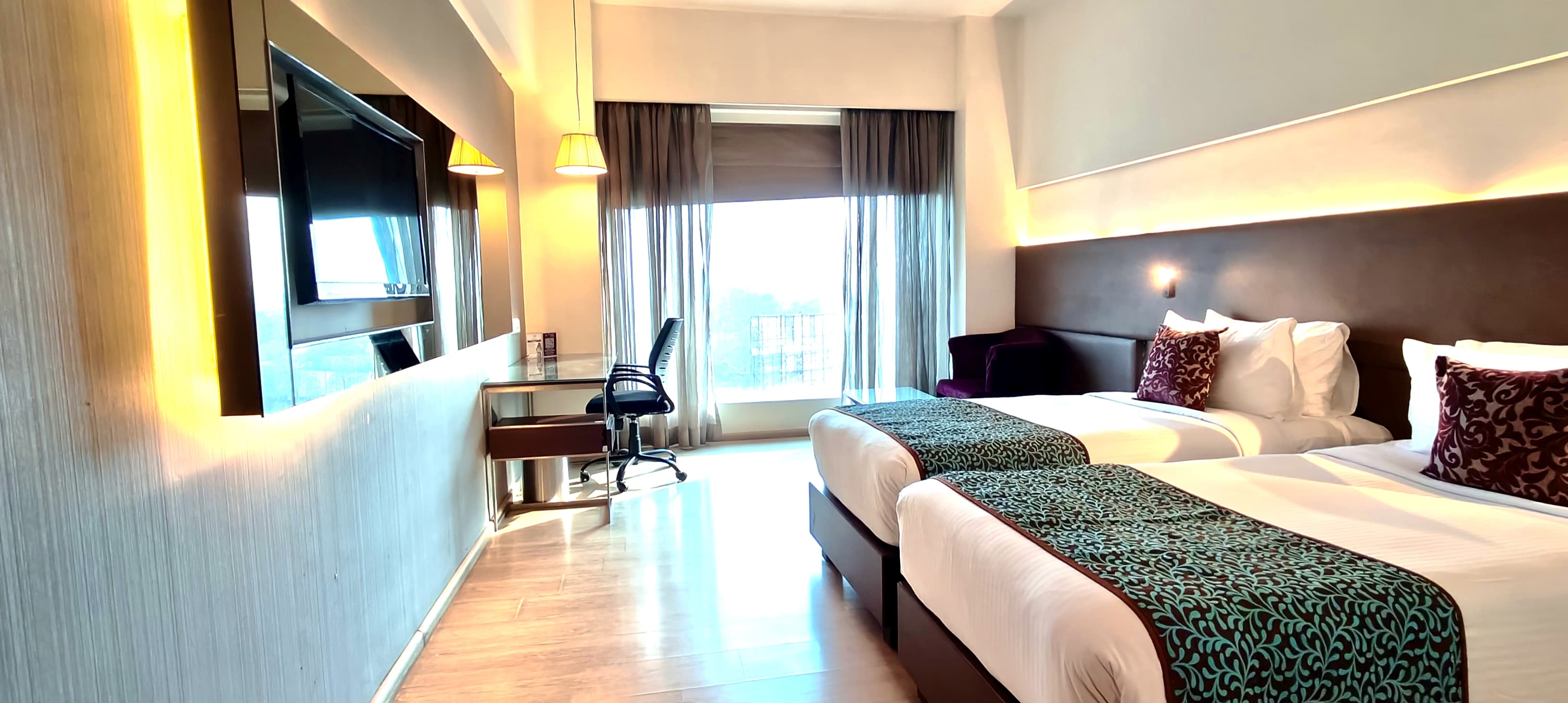 Deluxe Twin Room 1