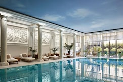 Shangri-la Hotel, Paris