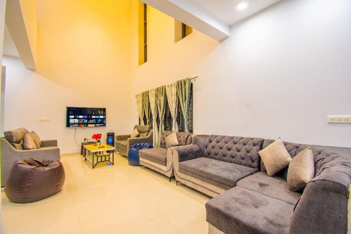 SGH FRIENDS 5BHK VILLA - Tap to explore photos