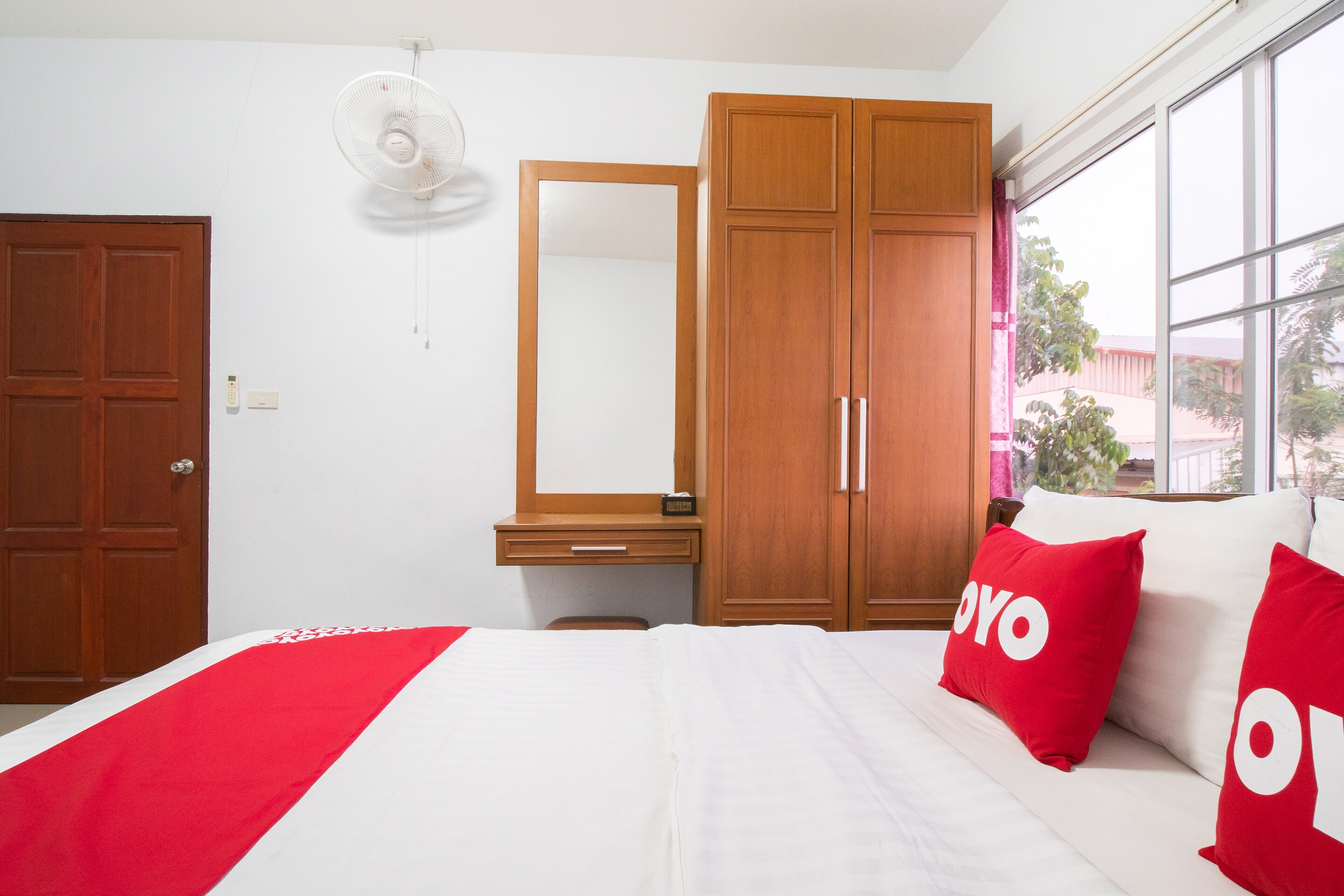 OYO 824 Valida Resort - Tap to explore photos