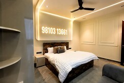mountain top farmhouse, Manesar