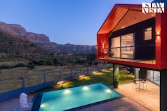 StayVista at Terra Tints - Mountainside Cabin with Private Pool, Deck, Trimbak