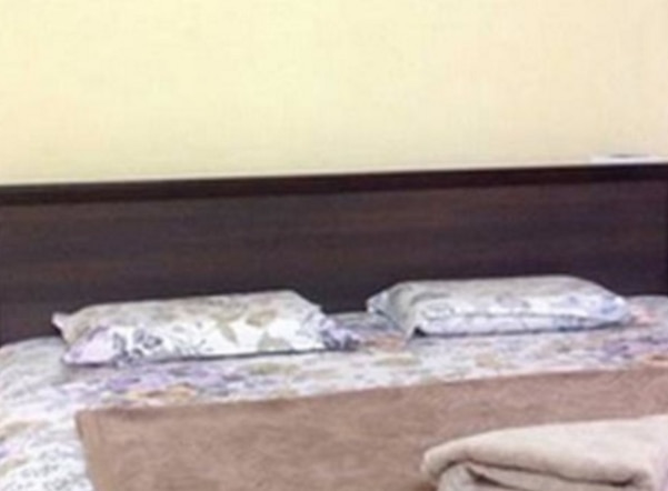 Shri Dwarka Guest House - Tap to explore photos