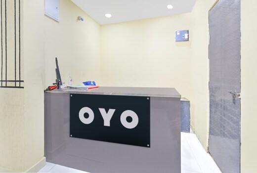 Hotel O HOLIDAY STAR IN Nampally Railway Station