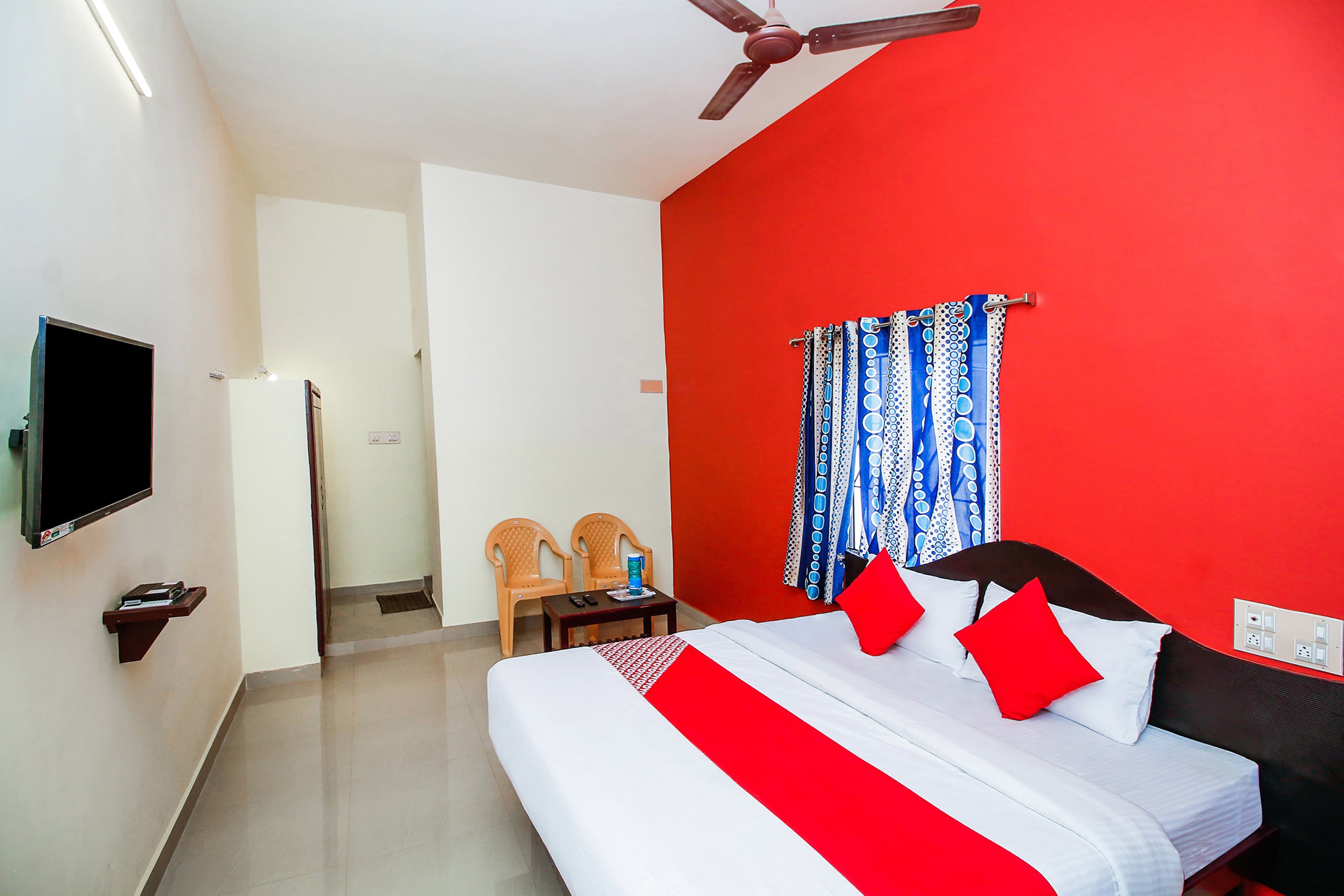 Super Hotel O Aljemin - Tap to explore photos