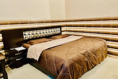 Goyal Galaxy Guest House, Dhampur