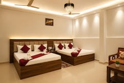 Jayaditya Palace 10 minutes walking from Shri Ram Mandir, Ayodhya