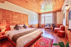 Vyas Vatika - A Wooden Exotic Resort (Near Old Manali), Manali