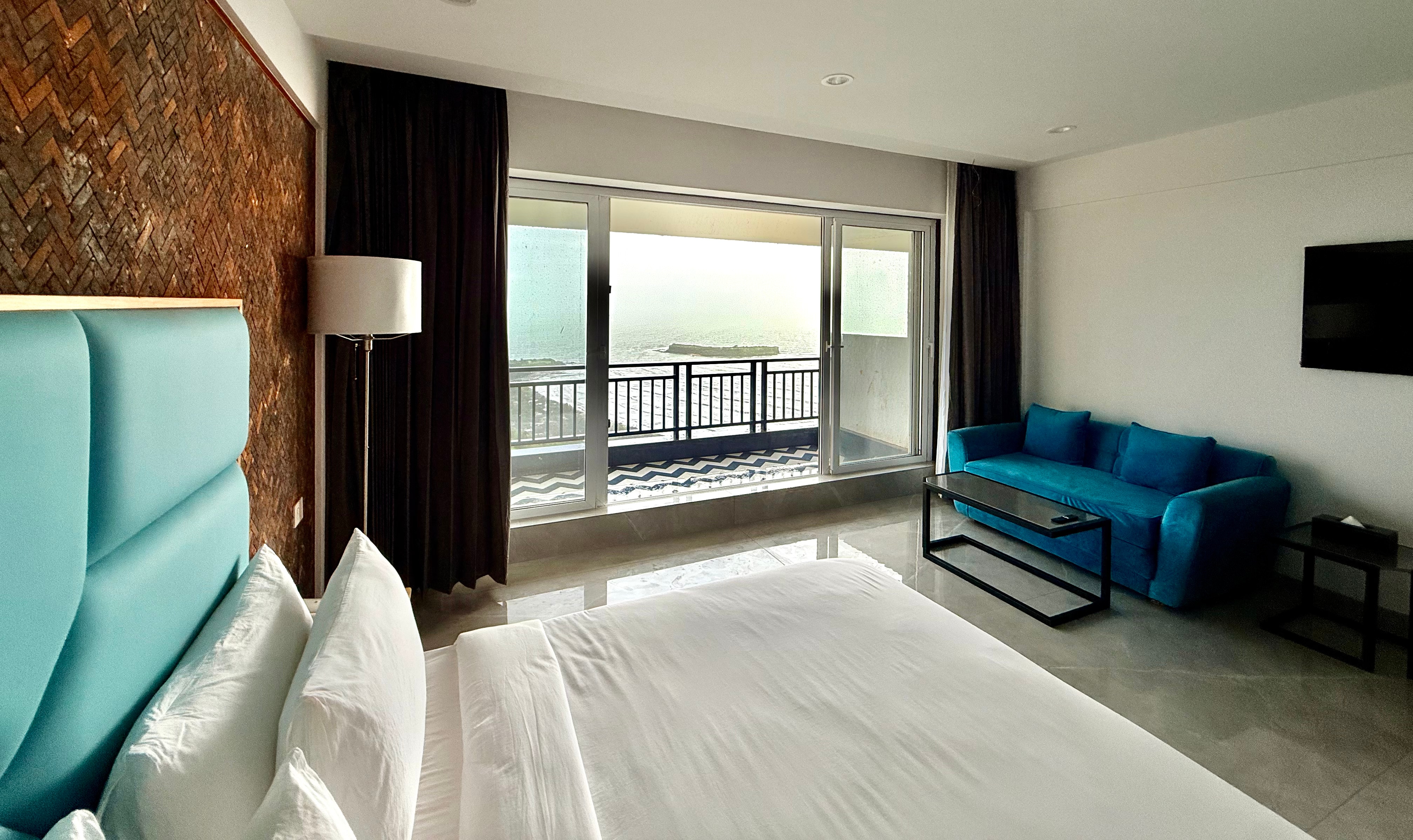 Sea View King Balcony Suite 1