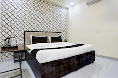 Hotel A V Grand kanpur, Pukhrayan