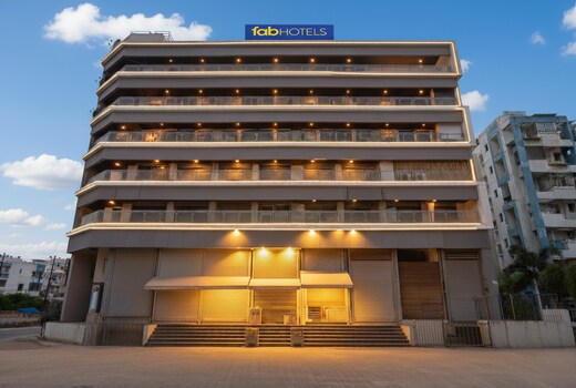FabHotel RK Inn