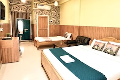 VICTUS EMPORIUM, Sonapur