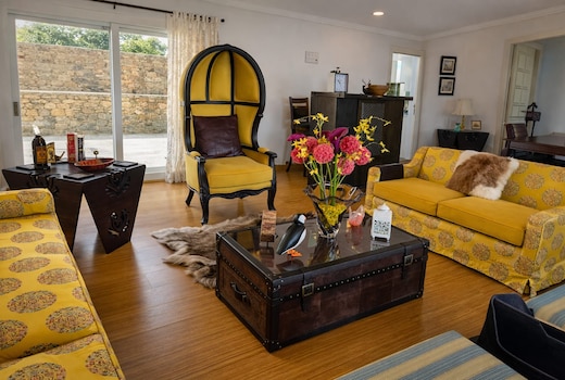 Vistara   Lux Pvt room in Ranikhet w Valley View s