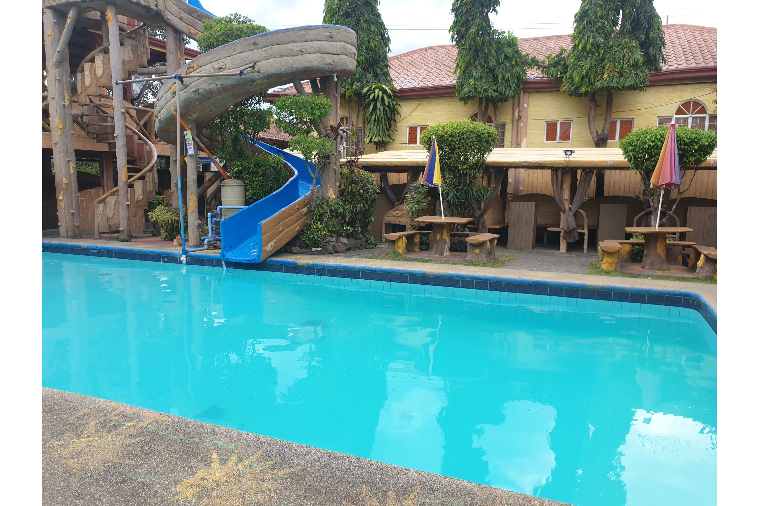 OYO 588 Sunrock Resort - Tap to explore photos