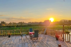 House boat Wild Rose, Srinagar