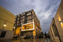 Hotel VR Grand, Vizianagram