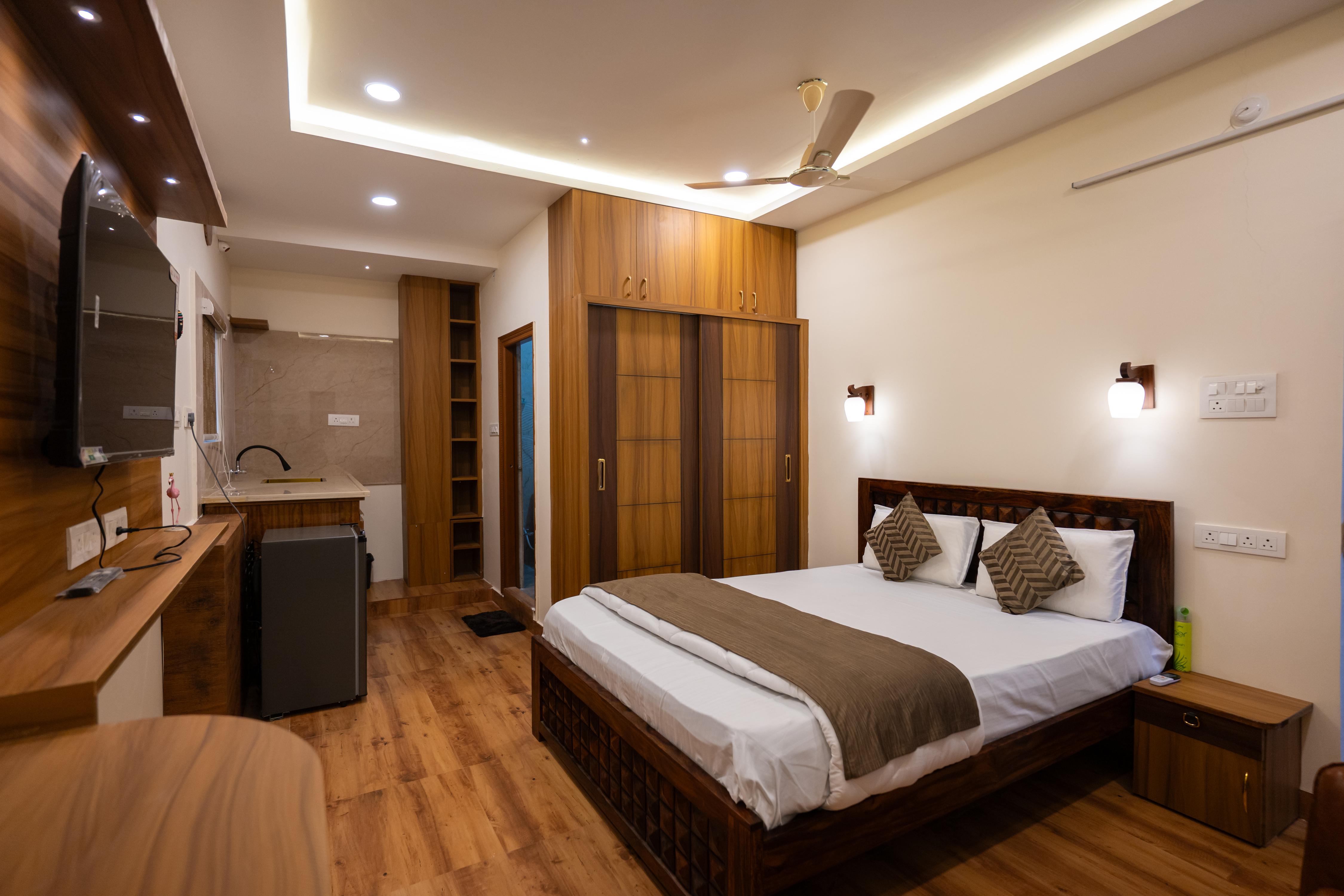 Anand's Abode By Yellow Bells Studio Serviced Apartments - Tap to explore photos