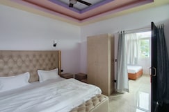 Hotel Narendra Palace, KANDA