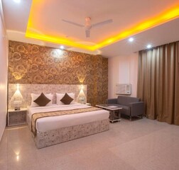 Deluxe King Room
