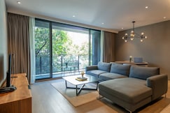 Walton Suites Sukhumvit, Bangkok