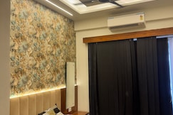 This open plan studio living here to work and chil, Greater Noida