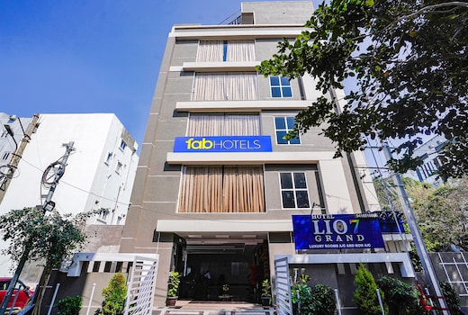 FabHotel Lio7 Grand - Vanasthalipuram