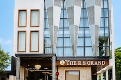 Hotel The R S Grand, Agra