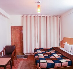 The Luxury Room