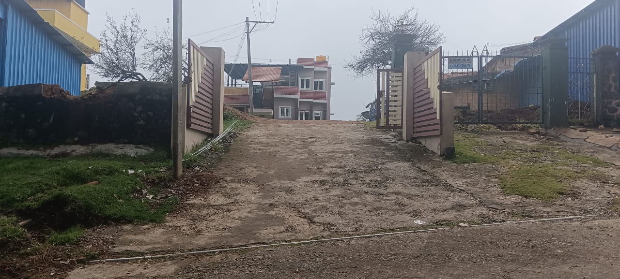 FLGHR Lakshmi Home Stay - Tap to explore photos