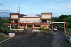 Hotel Ashoka Resort