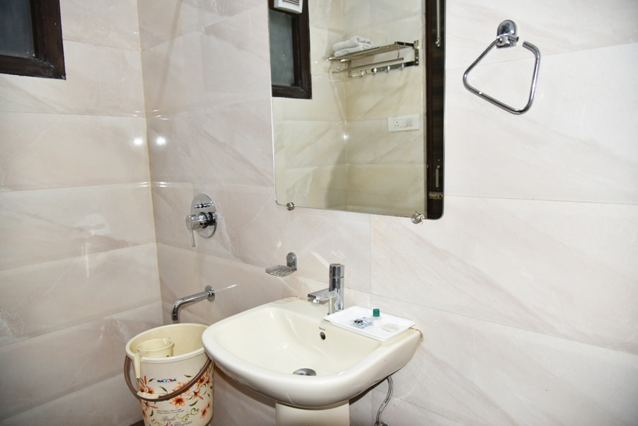 the grand galaxy amritsar hotel free cancellation price address reviews