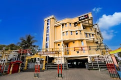 Hotel O SMR Palace, Tada