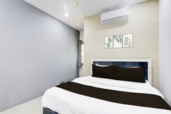 Hotel O Tara Grand luxury Rooms, Warangal