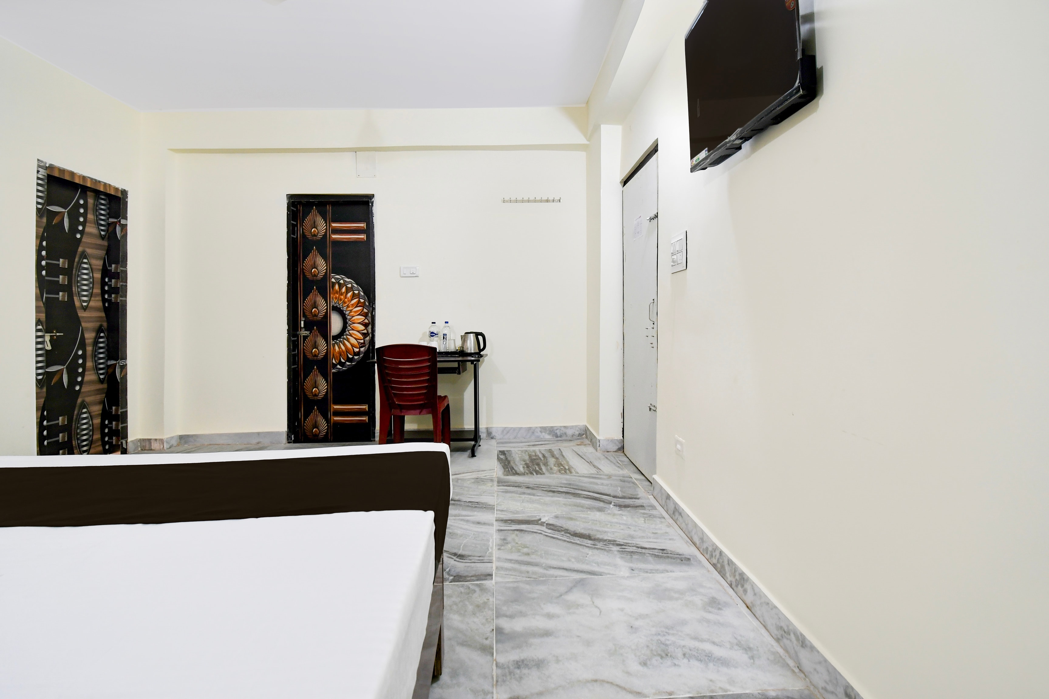 Super Hotel O Khandagiri Near DN Regalia Mall - Tap to explore photos