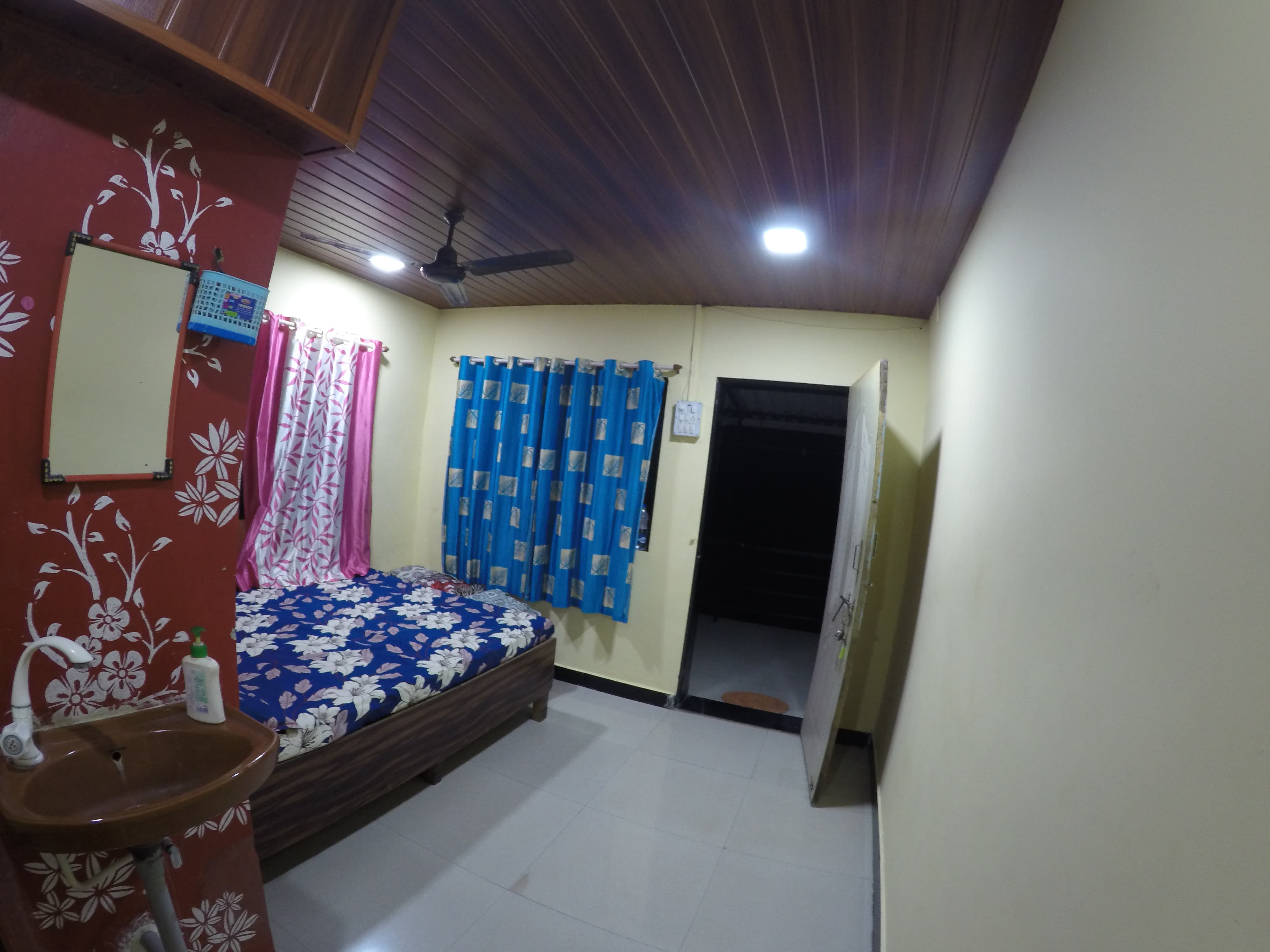 Chogle guest house - Tap to explore photos