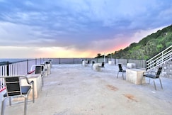 Hotel Pine View, Dharamshala