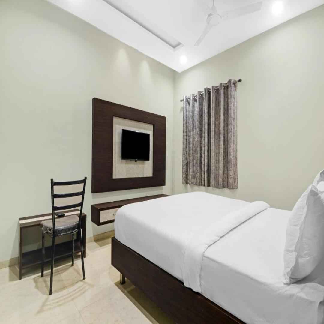 HOTEL PANCHAVATI GRAND - Tap to explore photos