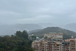 City Glow Retreat, Dehradun