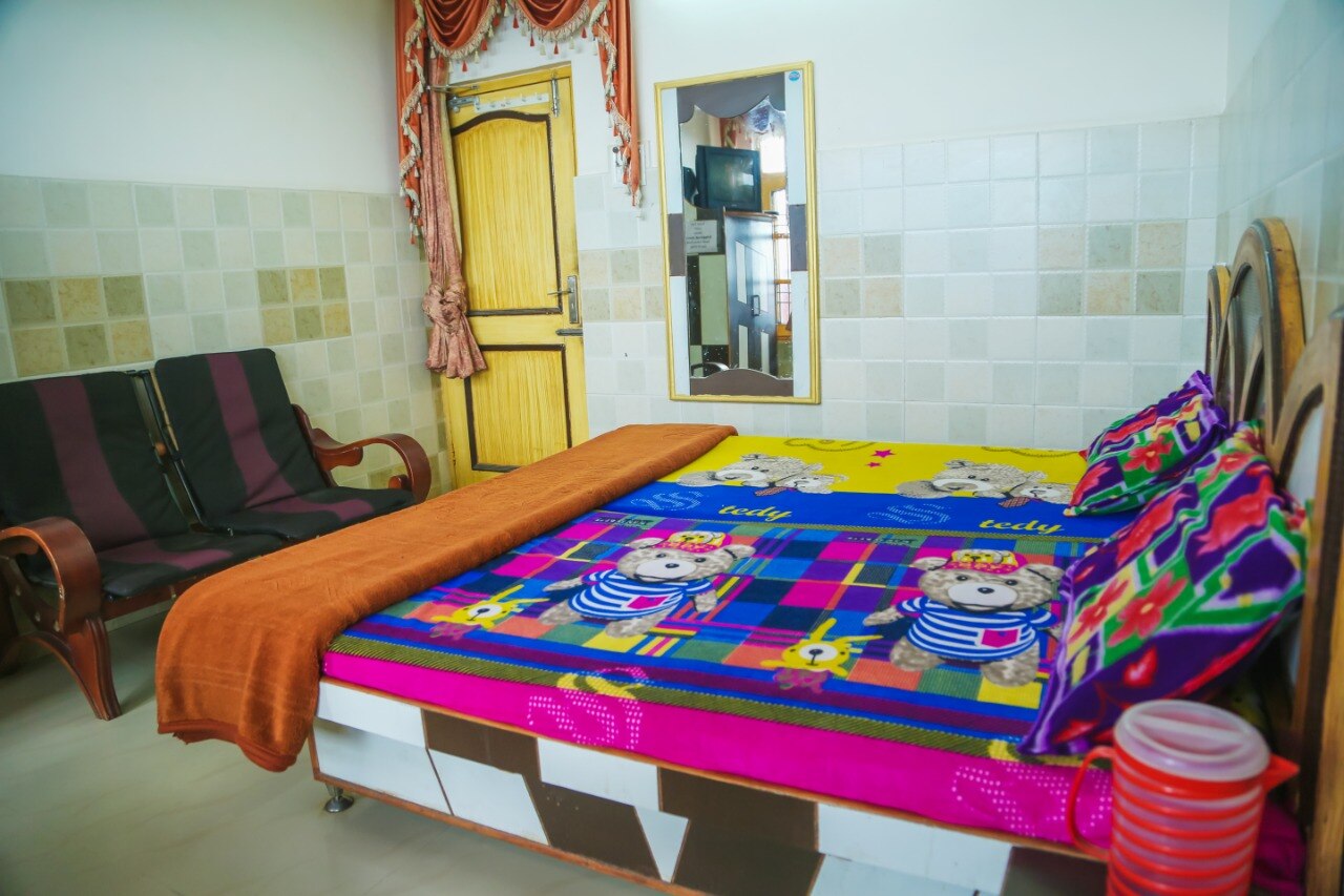 Hotel Urvashi, Chintpurni - Tap to explore photos