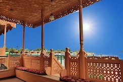 Houseboat Old palace, Srinagar