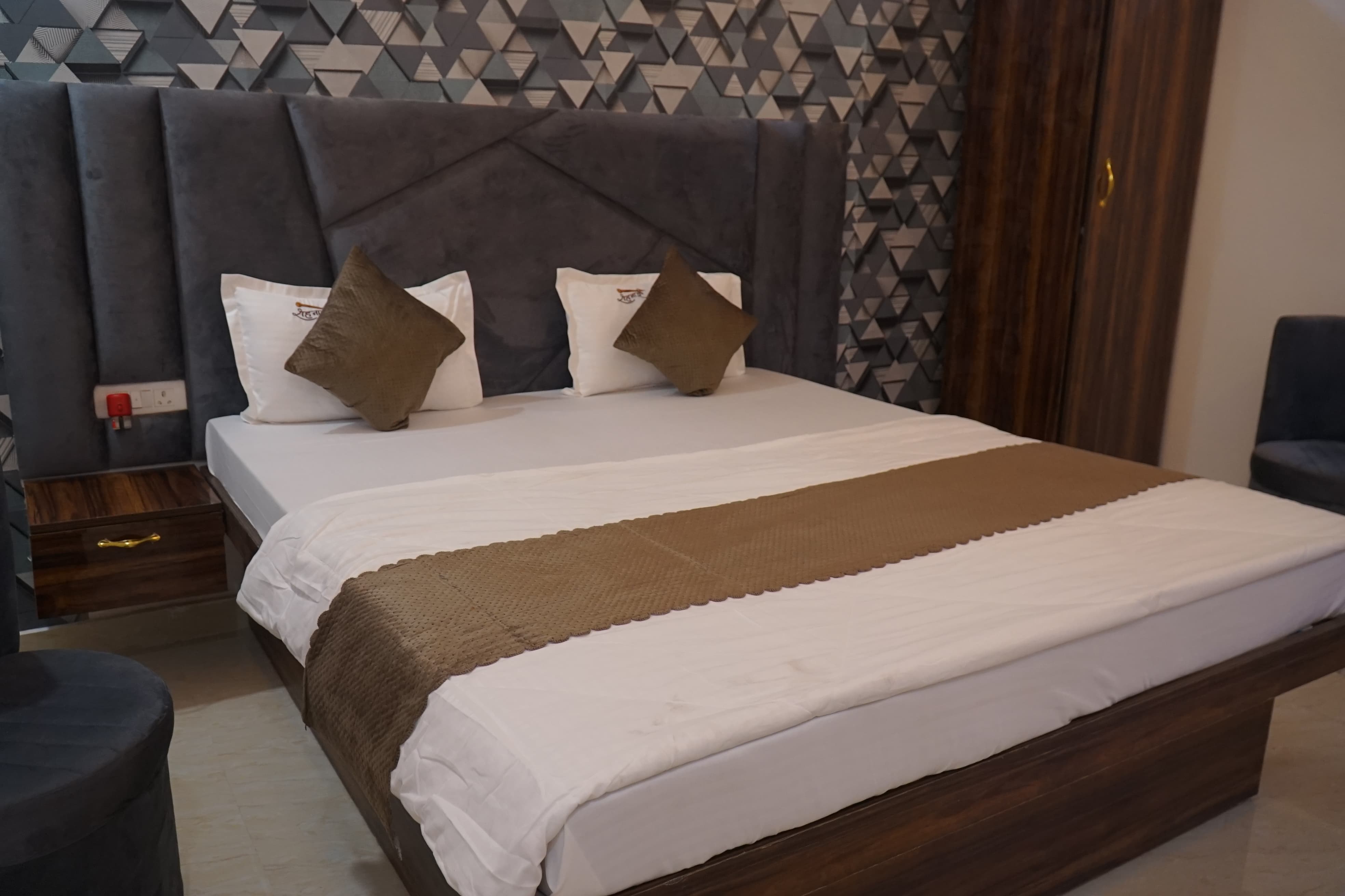 SHEHNAI RESORT Hotel & Restaurant - Tap to explore photos