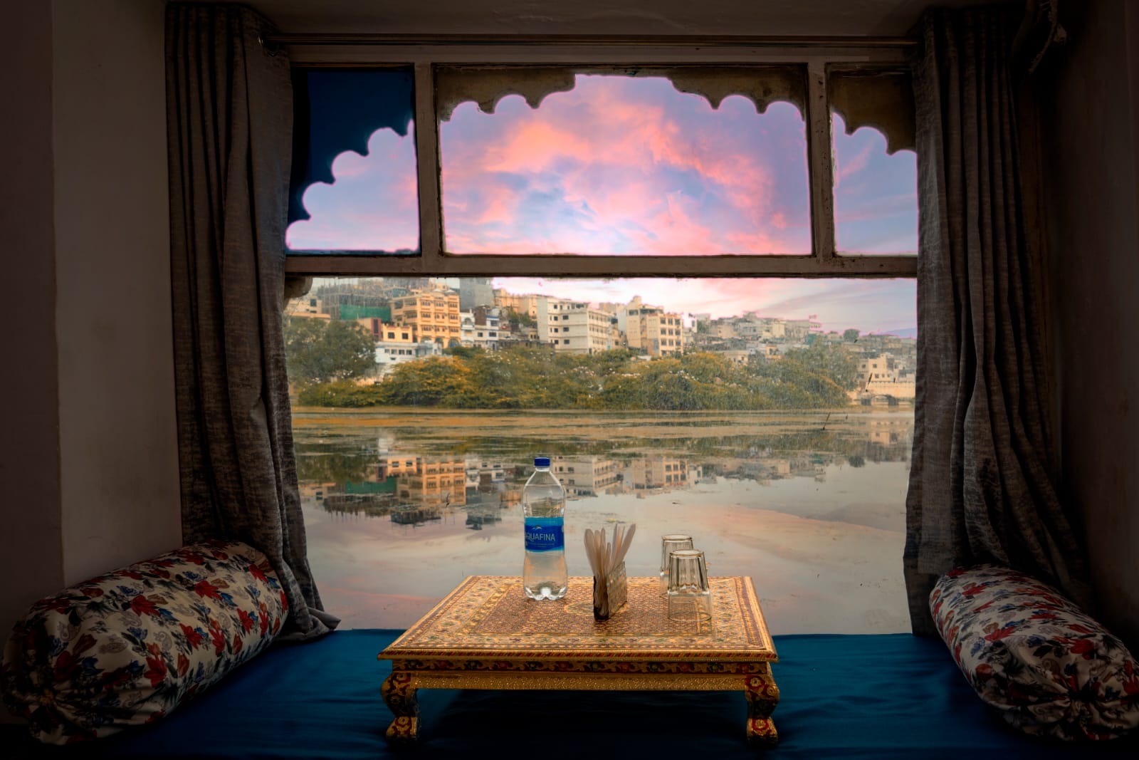 Jajmaan Lakeview Hotel - Tap to explore photos