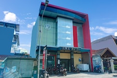 Hotel O near Mall Panakukang formerly Rika Hotel Makassar, Makassar
