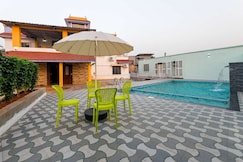 7 Pearls Villa A Poolside Escape|Karjat by homeyhuts, Karjat