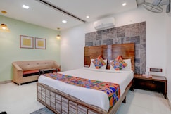 FabHotel Vardhan House I, Pune