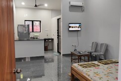 Anjuna Escape, Goa