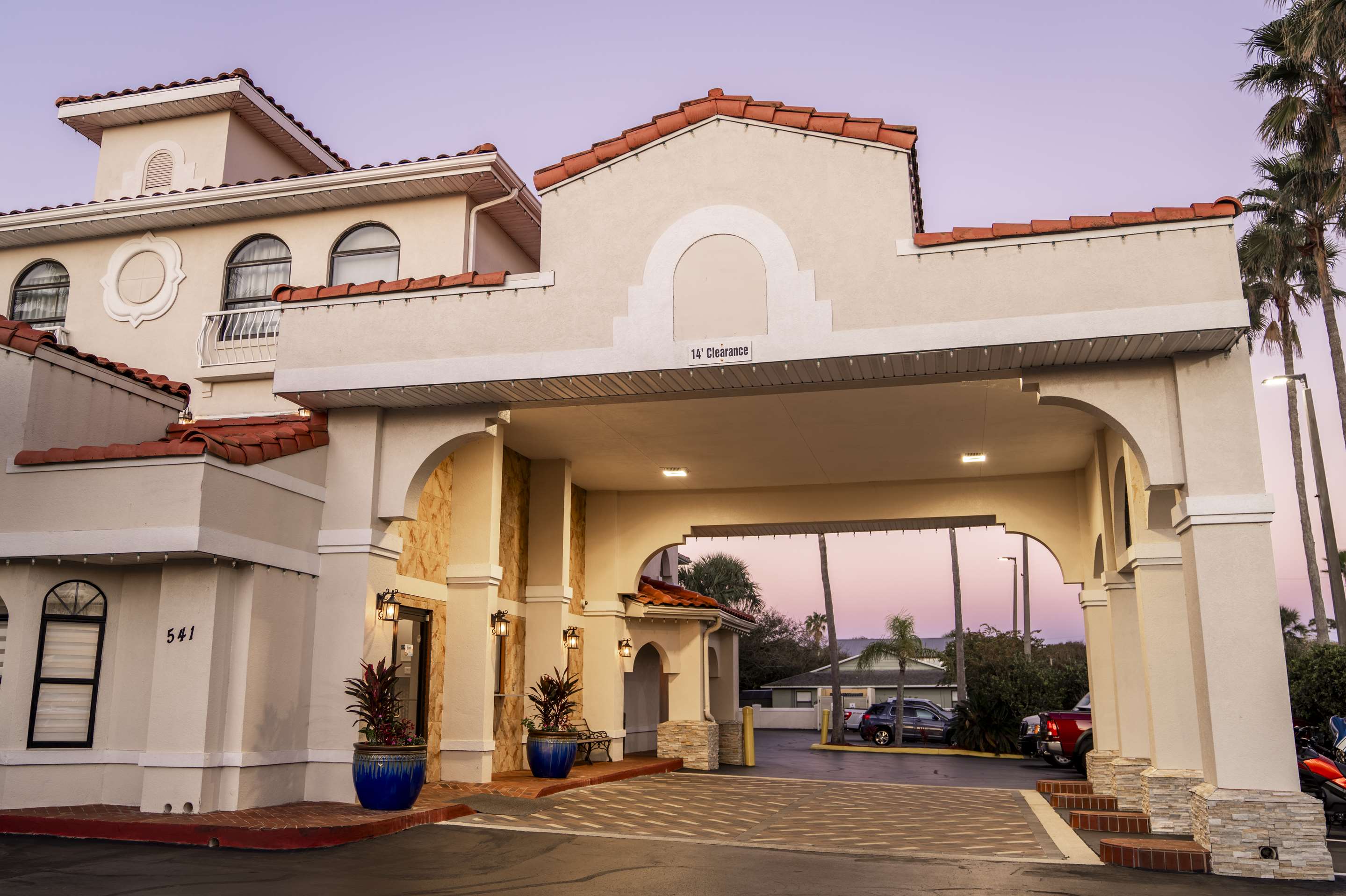 Best Western St. Augustine Beach Inn - Tap to explore photos