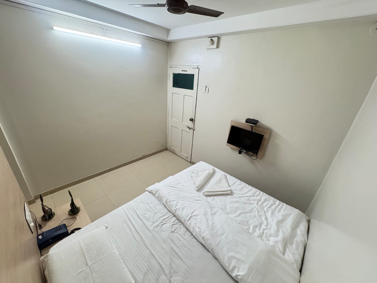 Hotel Aashish Deluxe Lodging 5