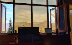 Cerivo Attic Cottage